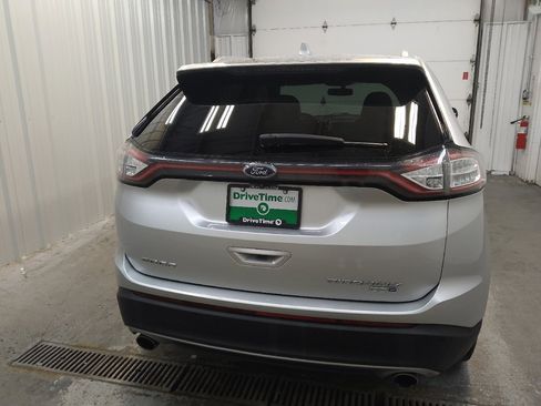 Used 2018 Ford Edge Titanium w/ Technology Package AWD/4WD image 7