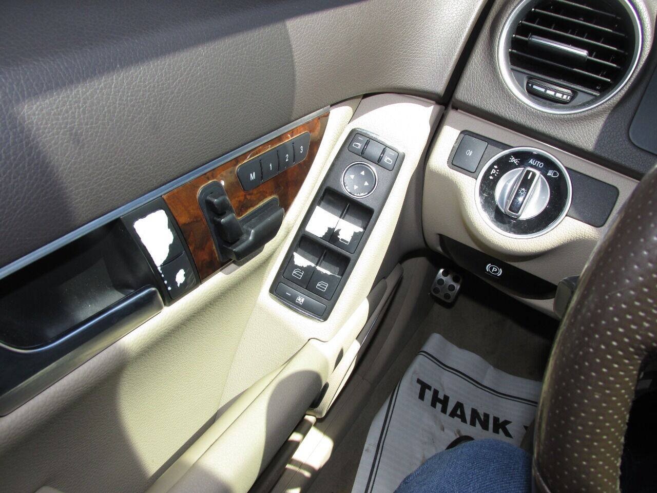 Used 2012 Mercedes-Benz C 300 4MATIC Sedan image 51