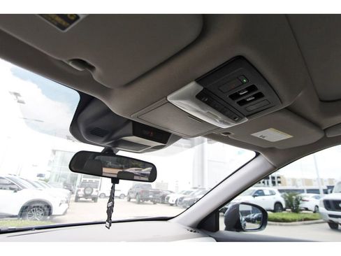 Used 2023 Nissan Rogue SV w/ SV Premium B Package image 18