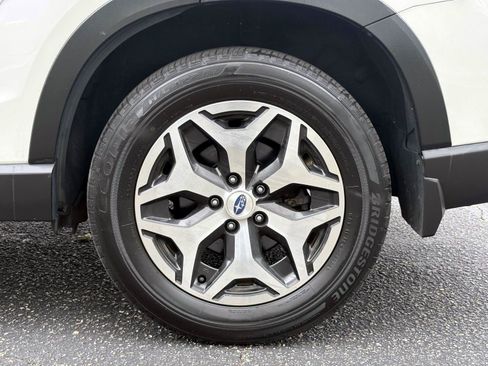 Used 2023 Subaru Forester Premium AWD/4WD image 29