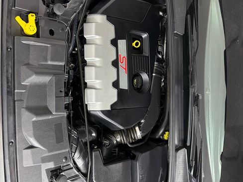 Used 2016 Ford Focus ST FWD image 25