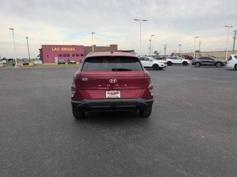 Used 2024 Hyundai Kona SEL FWD image 6