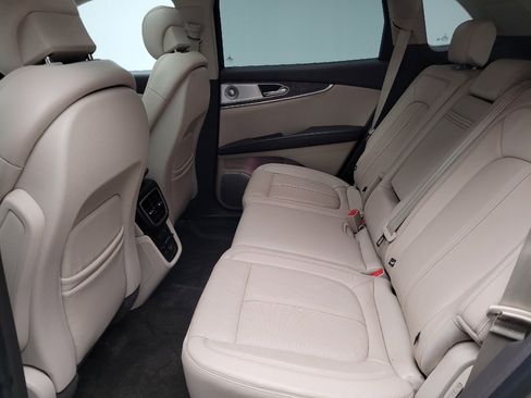 Used 2016 Lincoln MKX Reserve w/ Luxury Package AWD/4WD image 18