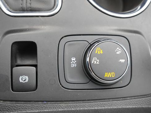 Used 2018 Chevrolet Traverse LT w/ LPO, Floor Liner Package image 31