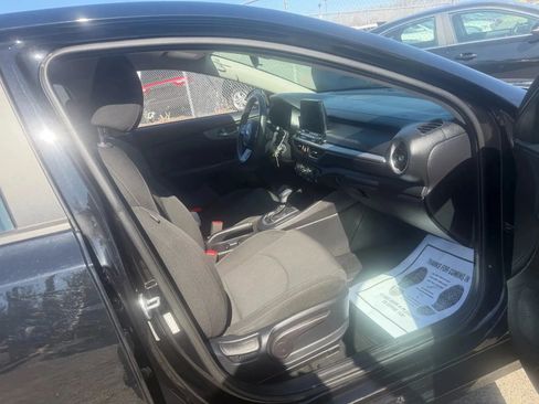 Used 2021 Kia Forte LXS image 27