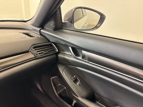 Used 2022 Honda Accord Sport image 27