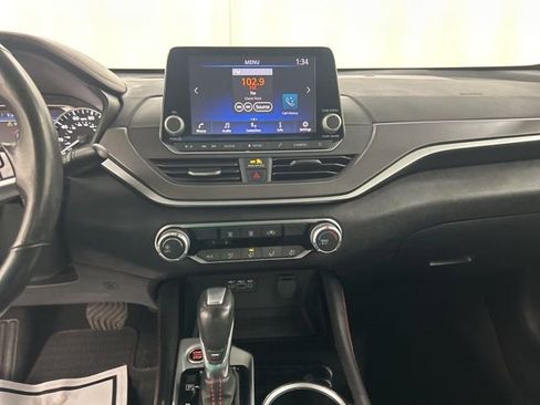 Used 2023 Nissan Altima 2.5 SR image 17