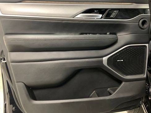 Certified 2025 Jeep Wagoneer Series II AWD/4WD image 24