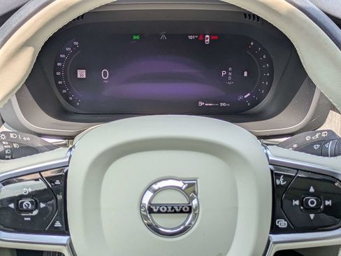 Certified 2024 Volvo XC60 B5 Plus w/ Protection Package Premier AWD/4WD image 25