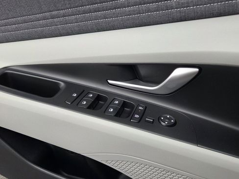 New 2026 Hyundai Elantra Limited FWD image 27