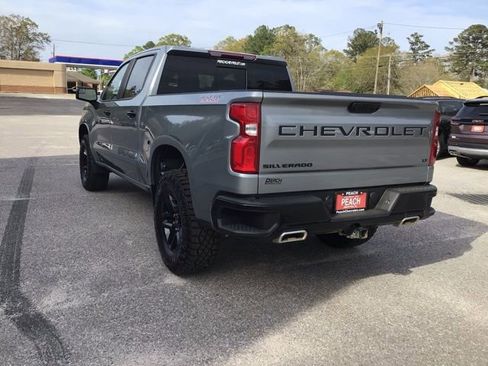 Used 2024 Chevrolet Silverado 1500 LT Trail Boss w/ Convenience Package II image 4