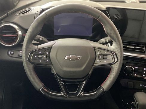 Certified 2026 Chevrolet Trax RS image 16