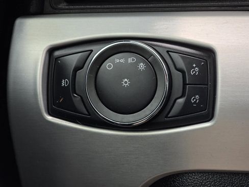 Used 2015 Ford Mustang Premium image 11