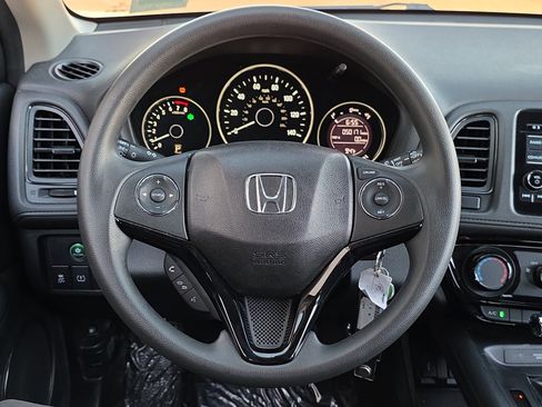 Used 2017 Honda HR-V LX image 13