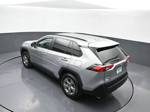Certified 2022 Toyota RAV4 LE AWD/4WD image 39