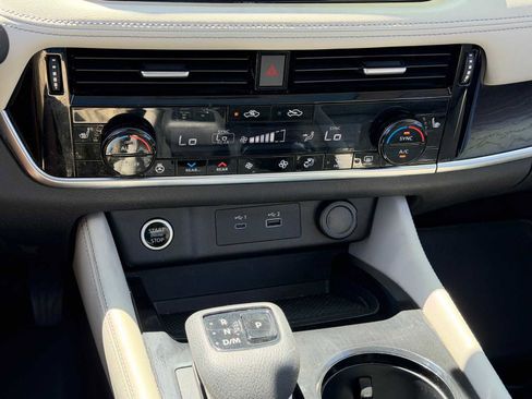 Used 2021 Nissan Rogue SL w/ Premium Package FWD image 22
