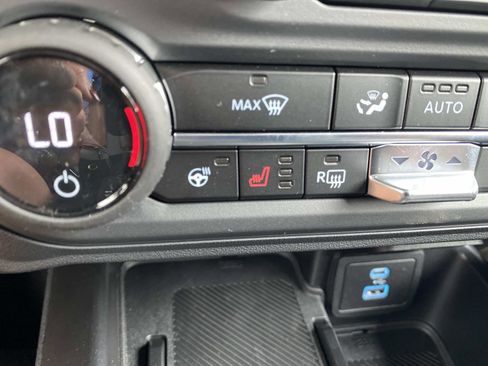 New 2025 Ford Bronco Badlands image 19