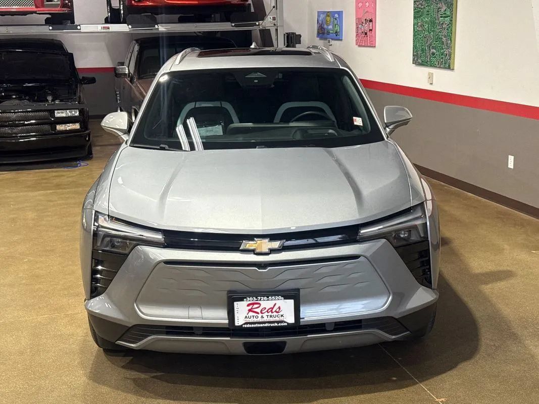 Used 2024 Chevrolet Blazer EV LT AWD/4WD image 20