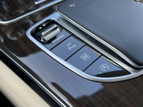 Certified 2021 Mercedes-Benz GLC 300 4MATIC image 32