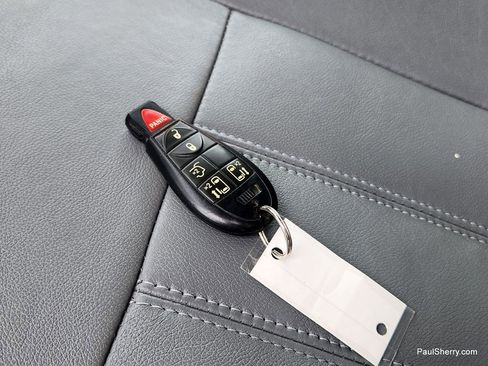 Used 2012 Dodge Grand Caravan SXT image 56