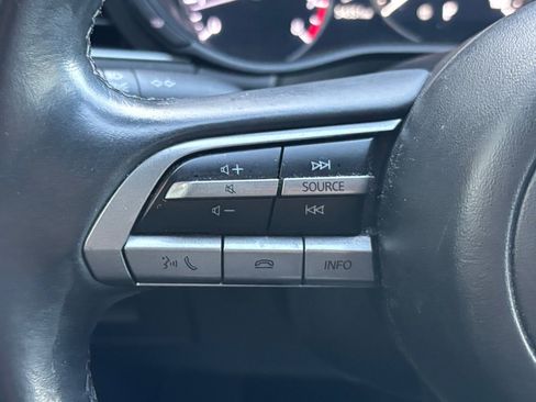 Used 2021 MAZDA MAZDA3 s image 11