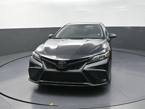 Used 2024 Toyota Camry SE FWD image 2