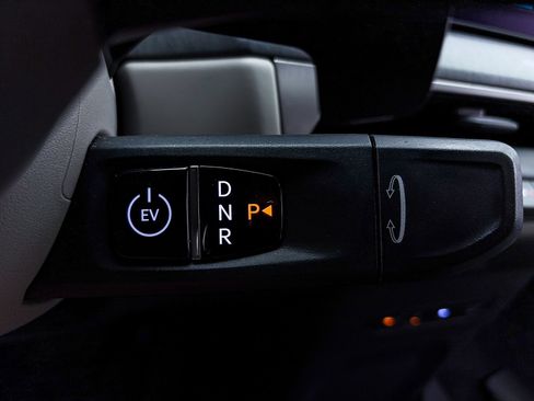 Used 2024 Kia EV9 Wind image 38