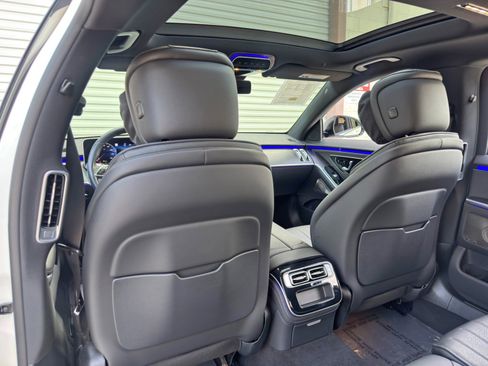 Used 2022 Mercedes-Benz S 500 4MATIC w/ AMG Line Package image 44