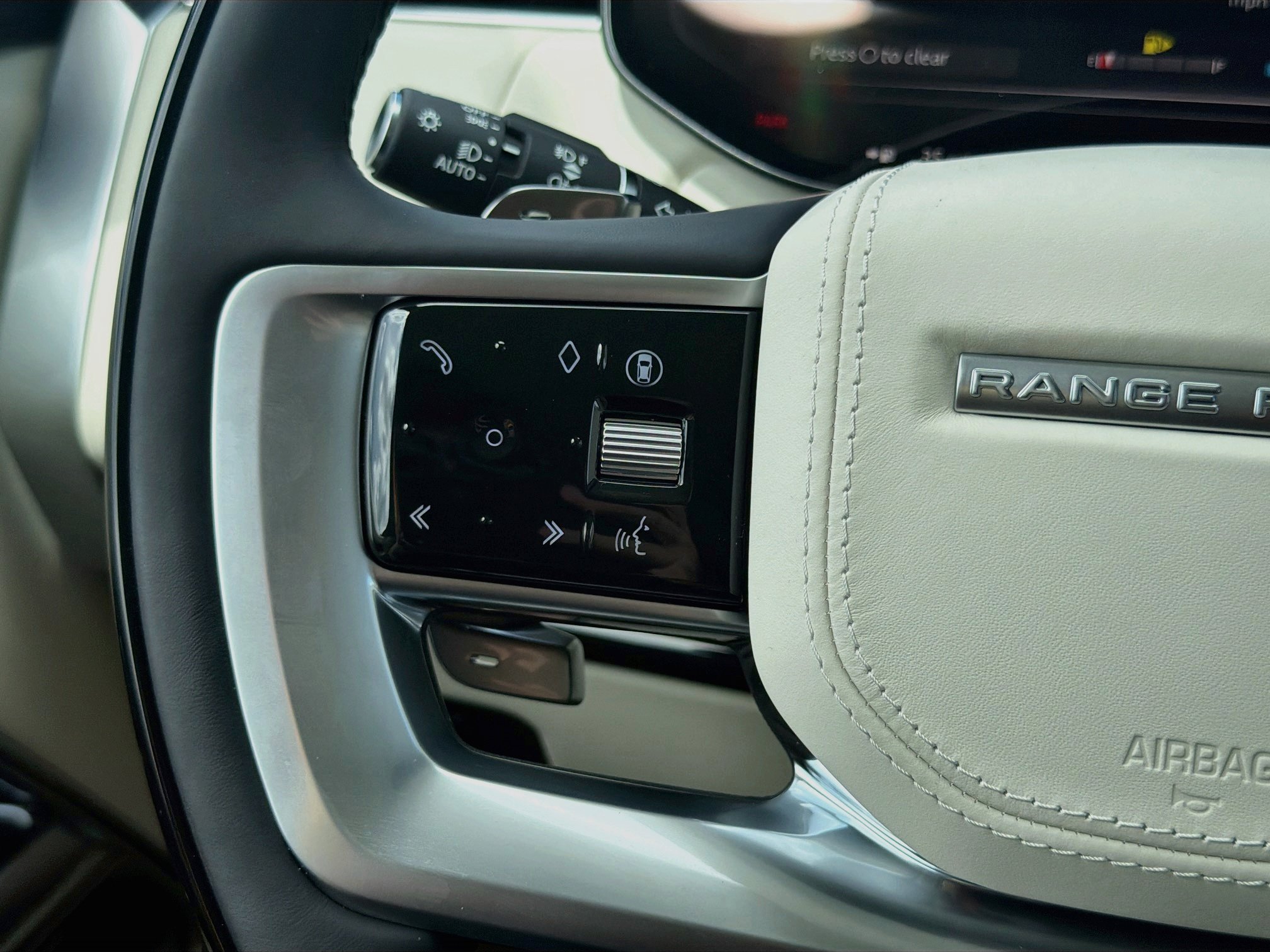 New 2026 Land Rover Range Rover Autobiography AWD/4WD image 39