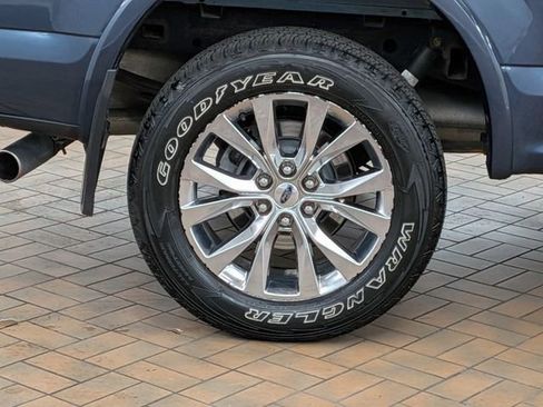 Used 2017 Ford F150 Lariat w/ Equipment Group 502A Luxury image 12