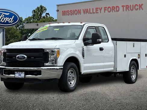 Used 2017 Ford F350 XL w/ Power Equipment Group image 8