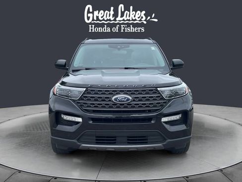 Used 2022 Ford Explorer XLT w/ Equipment Group 202A AWD/4WD image 8