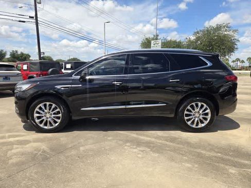 Used 2020 Buick Enclave Essence w/ Sound and Sites Package FWD image 3