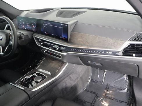 Used 2024 BMW X5 sDrive40i w/ Premium Package RWD image 9