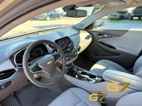 Used 2022 Chevrolet Malibu LT FWD image 25