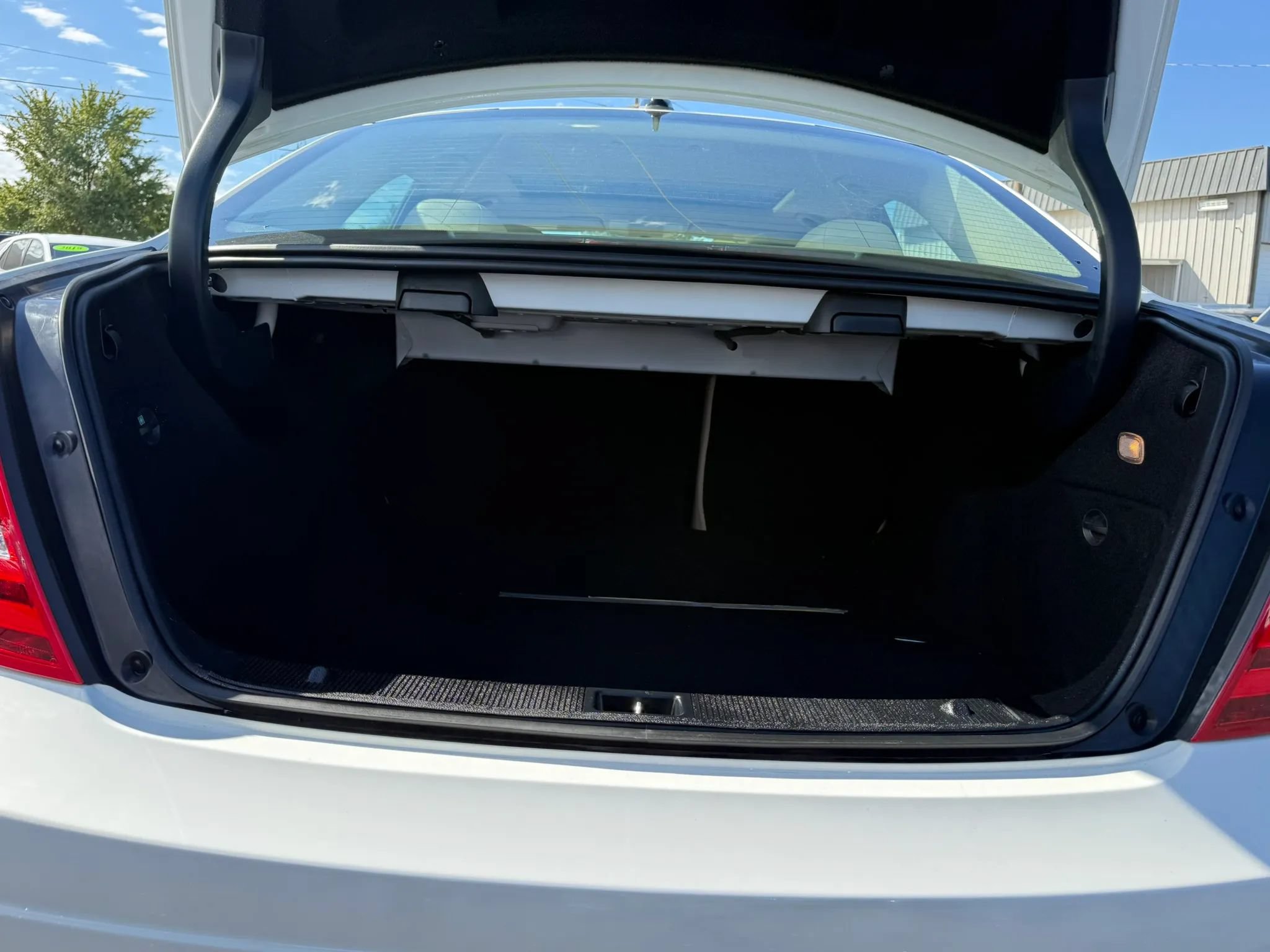 Used 2014 Mercedes-Benz C 250 Sedan image 34