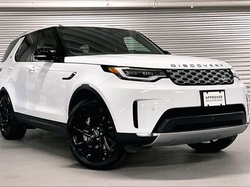 Certified 2025 Land Rover Discovery S AWD/4WD image 10