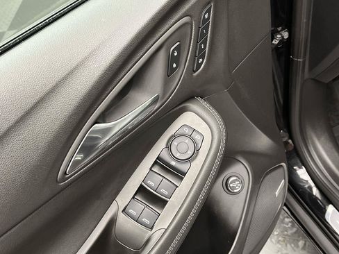 Used 2026 Buick Encore GX Avenir w/ Avenir Technology Package AWD/4WD image 8
