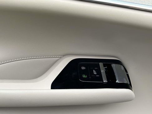 New 2026 Volvo EX90 Ultra image 23