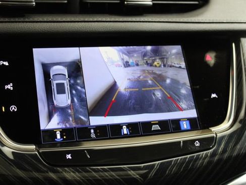 Used 2024 Cadillac XT6 Premium Luxury w/ Technology Package AWD/4WD image 19