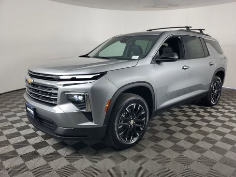 New 2026 Chevrolet Traverse LT w/ Sun and Wheel Package image 8