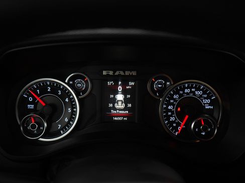 Used 2019 RAM 1500 Big Horn AWD/4WD image 23