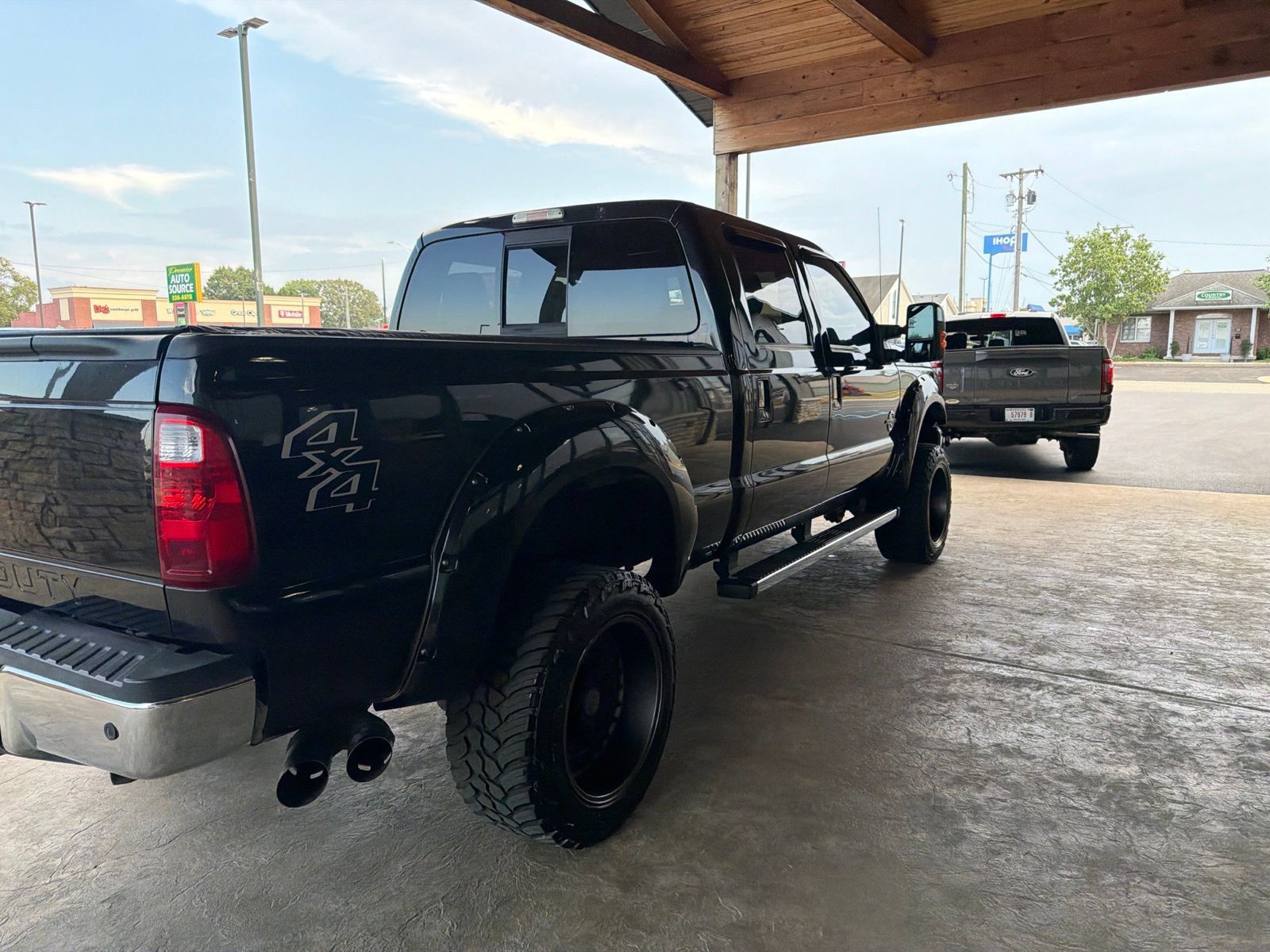 Used 2015 Ford F250 Lariat w/ Lariat Ultimate Package AWD/4WD image 18