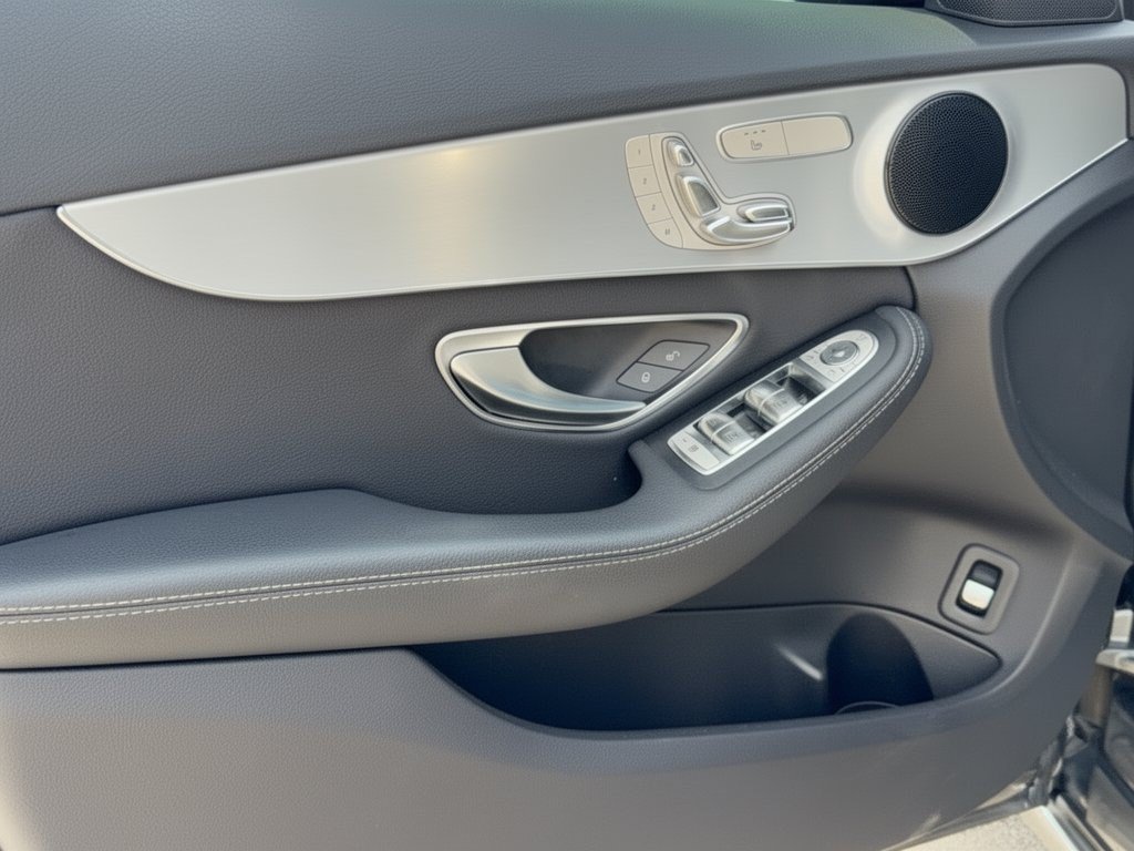 Used 2019 Mercedes-Benz C 300 Sedan image 14