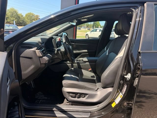 Used 2025 Toyota Camry SE FWD image 22