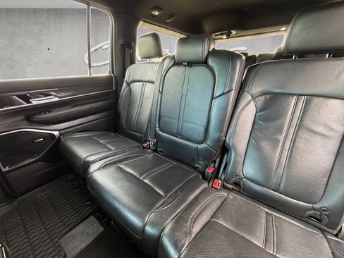 Used 2022 Jeep Wagoneer Series II image 27