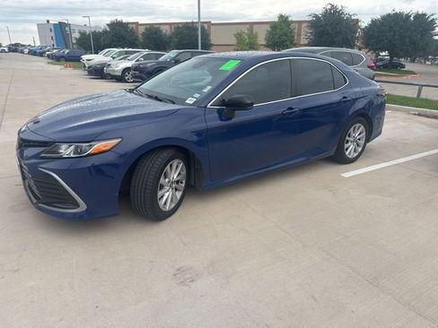 Used 2023 Toyota Camry LE FWD image 7