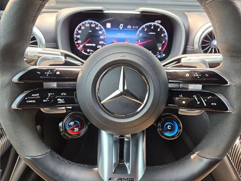 Used 2022 Mercedes-Benz SL 63 AMG 4MATIC image 10