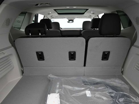 New 2026 GMC Acadia Denali w/ Super Cruise Package image 11