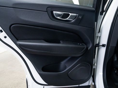 Used 2024 Volvo XC60 T8 Plus image 20